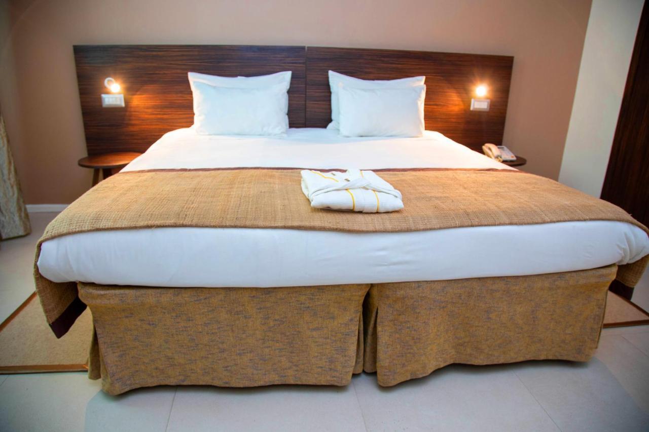 Hotel La Villette Antananarivo Exteriör bild
