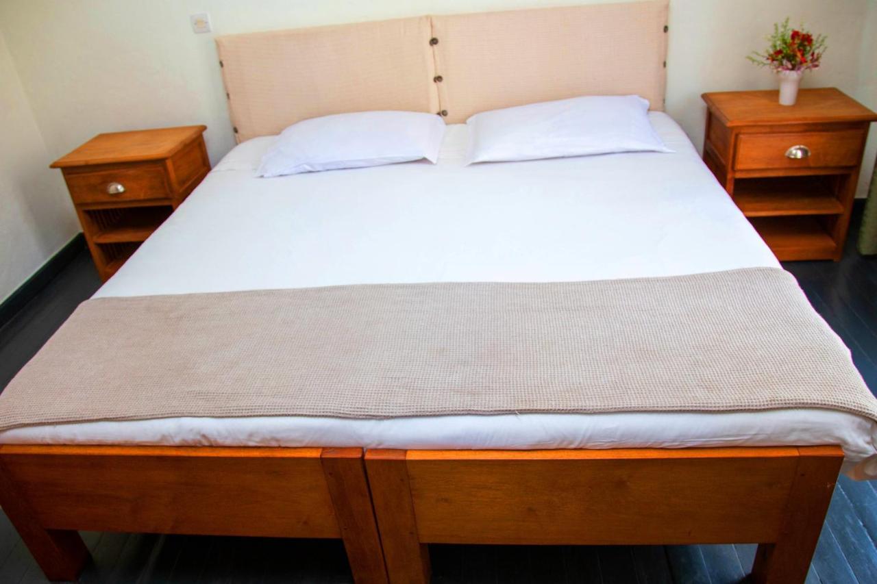 Hotel La Villette Antananarivo Exteriör bild