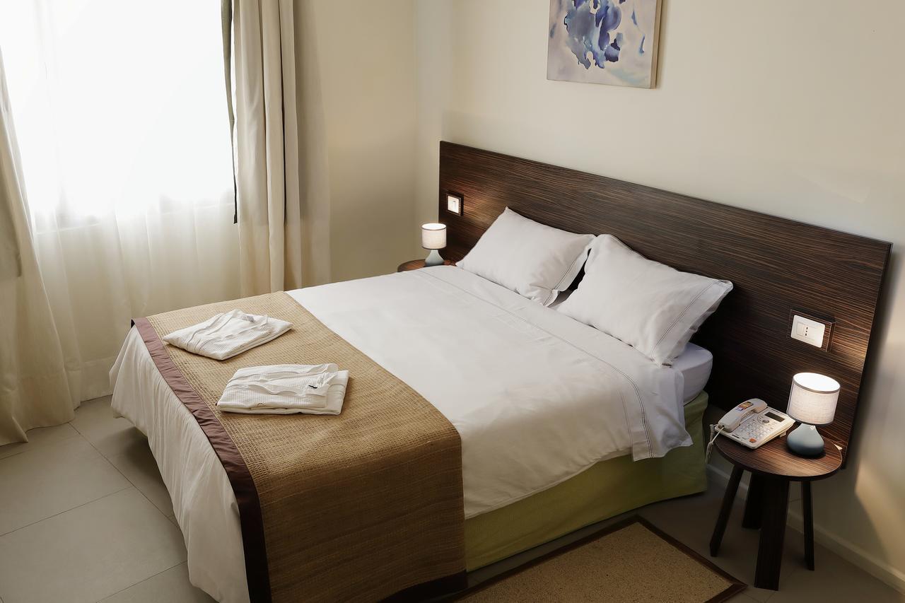Hotel La Villette Antananarivo Exteriör bild
