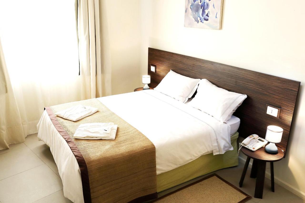 Hotel La Villette Antananarivo Exteriör bild